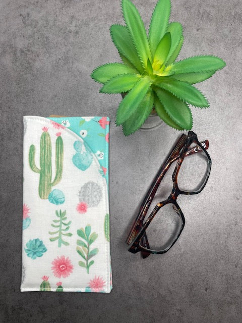 Eyewear Case & Holder